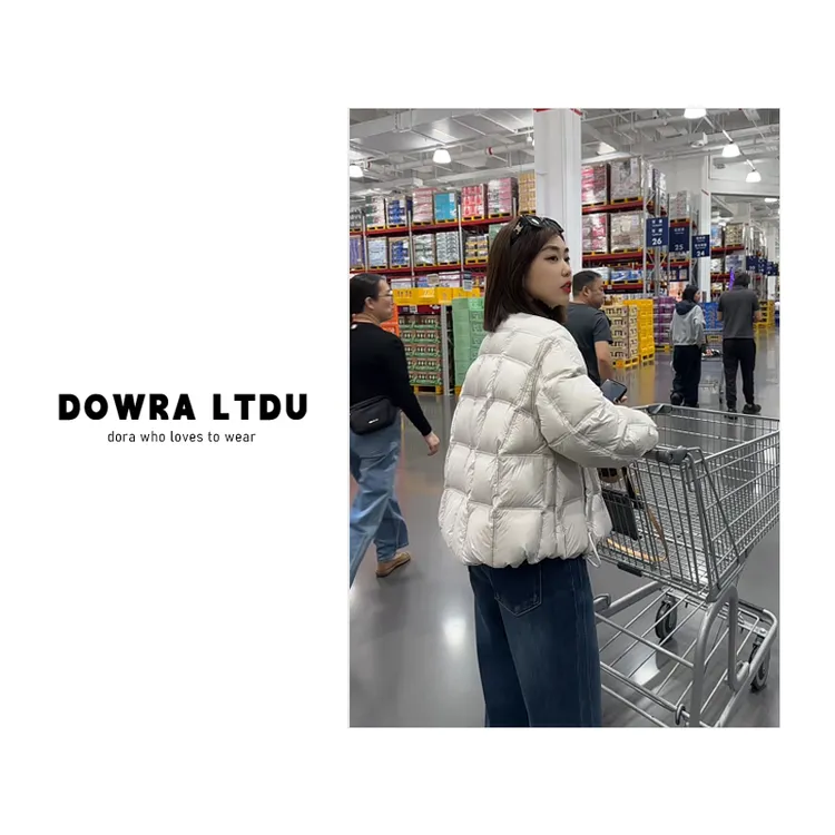 朵拉【小方块】2025年冬季款圆领格子长袖90白鸭羽绒服女162-8802