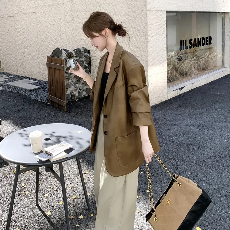 时尚慵懒风气质显瘦皮衣女2025秋季新款酷飒设计感复古西装外套