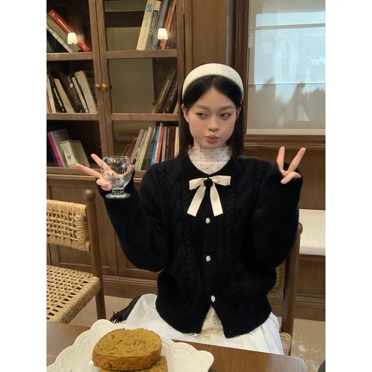 黑色圆领麻花针织开衫外套女冬季新款高级感宽松百搭上衣潮