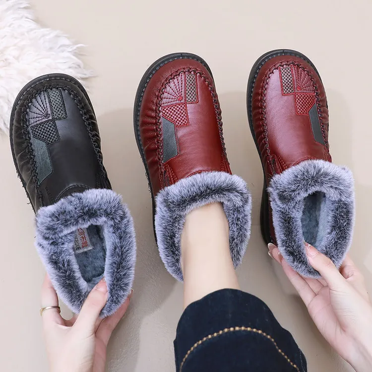 冬季防滑防水老北京布鞋加绒保暖一脚蹬女士中老年妈妈鞋奶奶棉靴