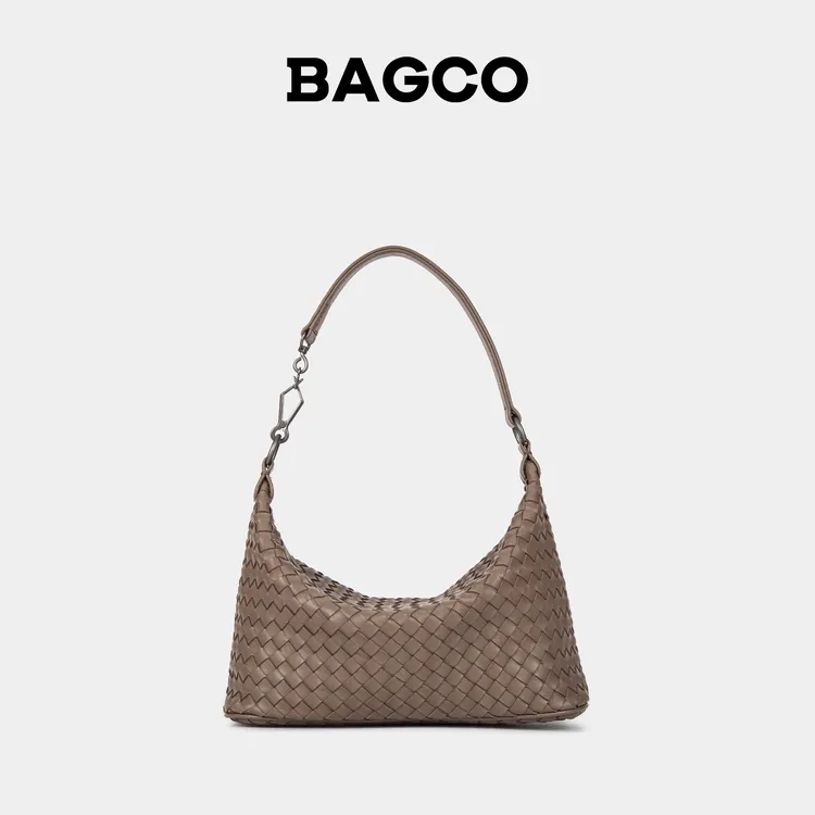 BAGCO“遛狗”包简约，手工编织头层羊皮手提腋下斜挎包