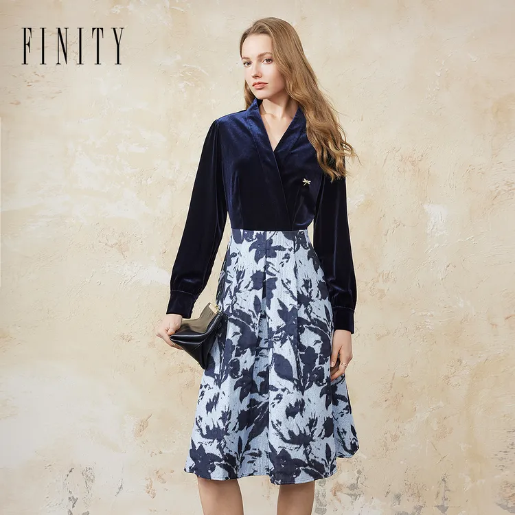 【粉丝专享】FINITY 新款连衣裙气质长袖修身收腰时尚 F21X8A03L6