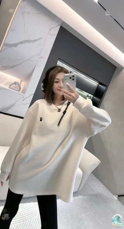 熙薇【素描小猫】2025冬季新款时尚休闲加厚磨毛大版T上衣H6489