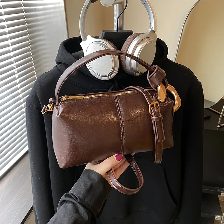 复古风纯色单肩包大容量包包拉链款做旧轻奢