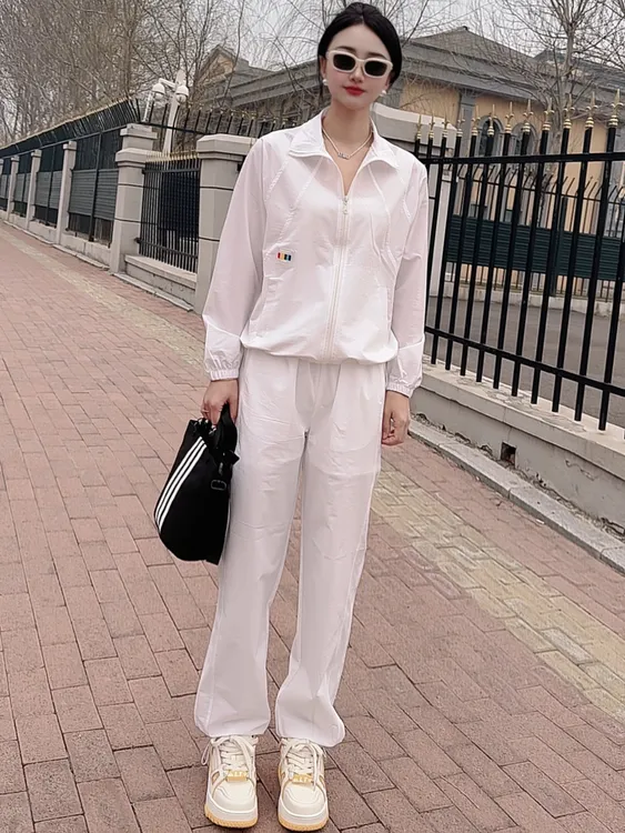 888002网红休闲运动春夏欧货新款运动套装