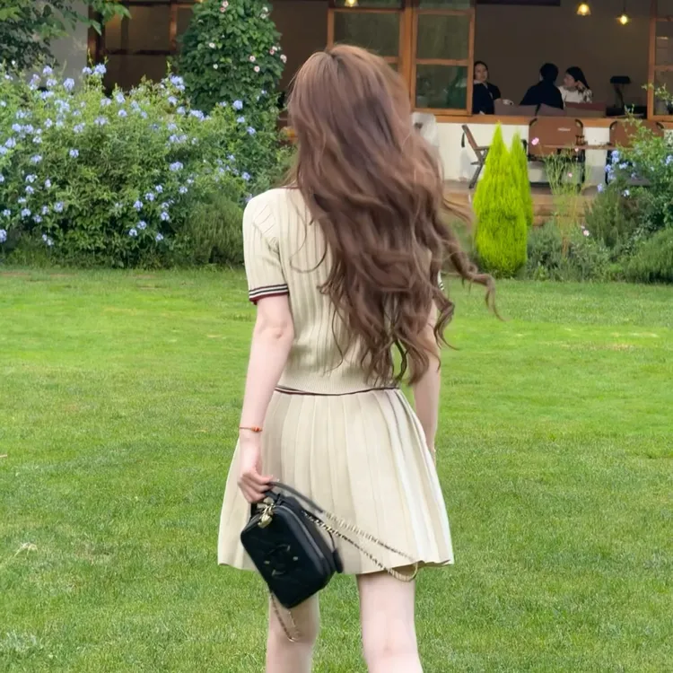 sia针织学院风百褶裙套装