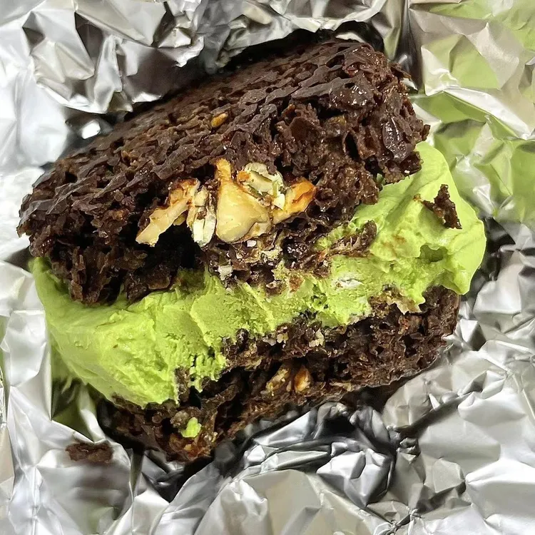 MCT黑巧脆吨吨帕梅拉同款酸奶谷物脆可可抹茶夹心脆墩墩代餐食品