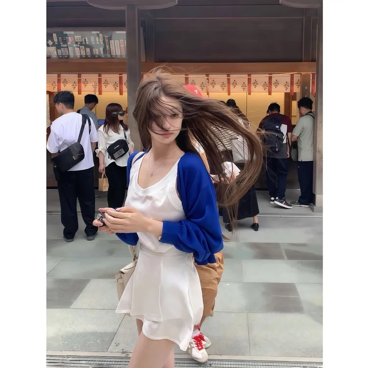 韩系气质女神2025夏季新款修身显瘦背心百搭开衫配高腰裙裤三件套