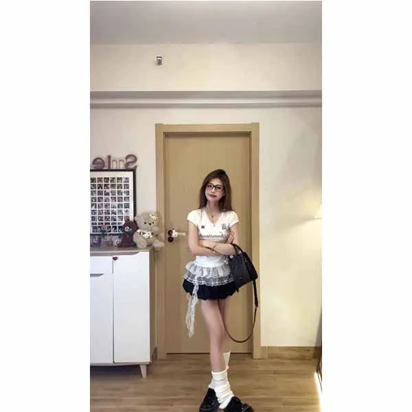 韩系纯欲蕾丝拼接下摆丝带女夏季收腰显瘦字母印花上衣蓬蓬裙套装