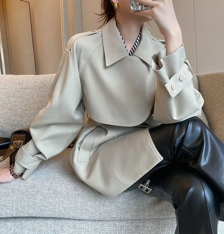 高级感短款2025春秋新款复古斗篷风衣外套女小众中长款小个子大衣