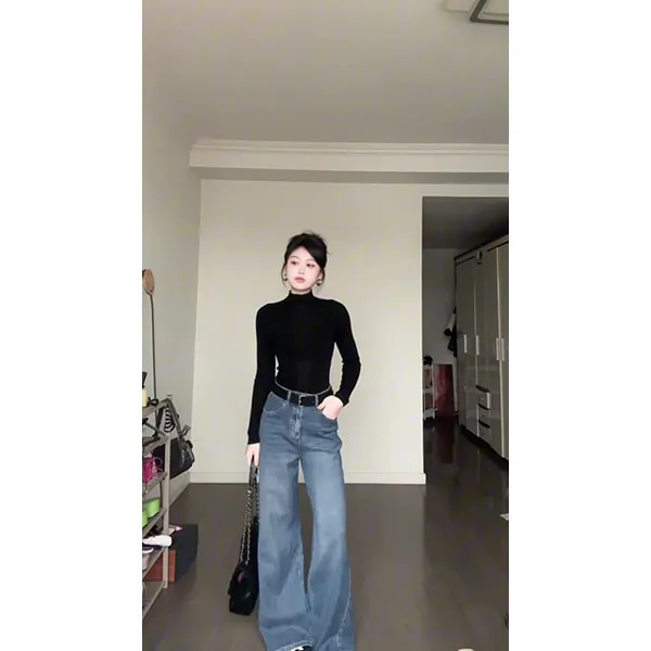 极简风黑色半高领长袖t恤女内搭2025秋冬气质修身上衣裤子套装女