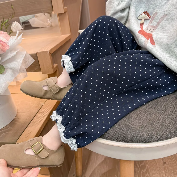 女童裤子春秋季2025新款小童超好看儿童秋装女宝宝早秋穿搭灯笼裤
