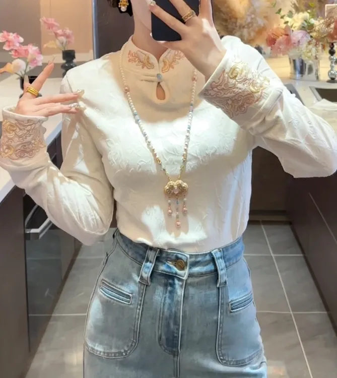 2025春装时尚新中式刺绣提花长袖T恤衫保暖气质设计感小衫