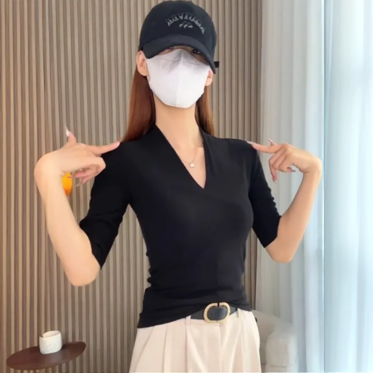 黑色深V领半袖t恤女夏季外穿洋气显瘦韩版纯欲风五分中袖打底上衣