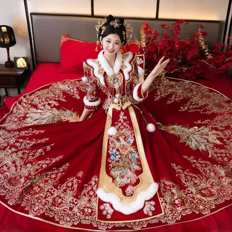 V领秀禾服婚服2025新款秋冬丝绒中式新娘结婚2025冬季新款秀禾服