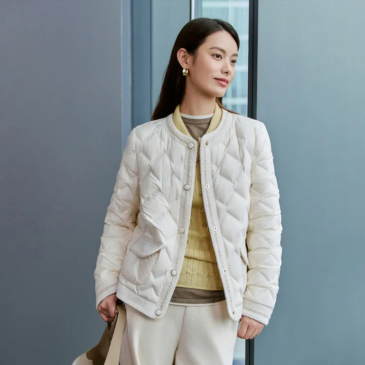 EP雅莹2025早秋新款女装 90白鸭绒小香风羽绒服短款格纹外套Y137A