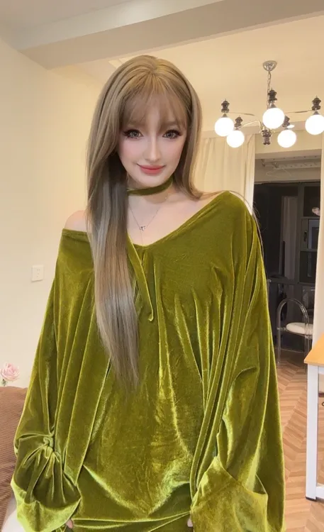 丝绒中长款连衣裙