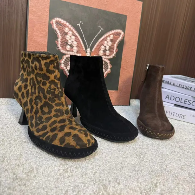 9006-015新款马丁靴时尚高跟休闲气质时装靴圆头百搭豹纹秋冬