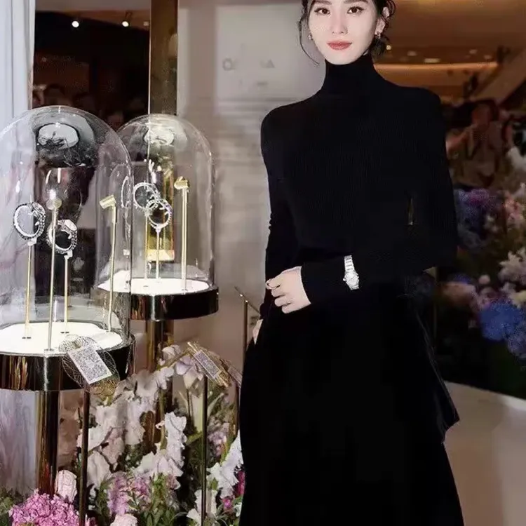 E念8057秋冬新款中领打底衫女短款修身显瘦内搭长袖T加绒保暖上衣
