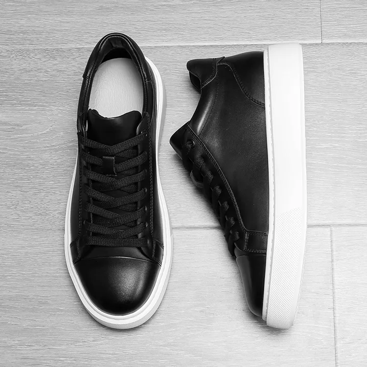 头层牛皮男士爆款板鞋2025新款开车专用休闲鞋黑面白底百搭男鞋潮