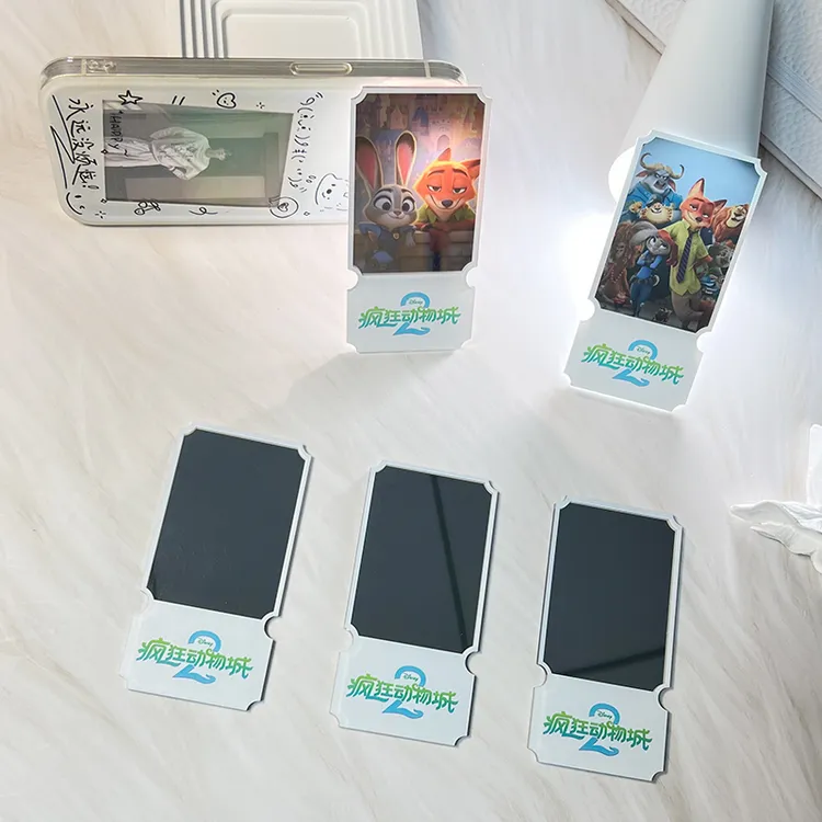 疯狂动物城2镜中画便携式镜子朱迪尼克周边新款亚克力票根透镜