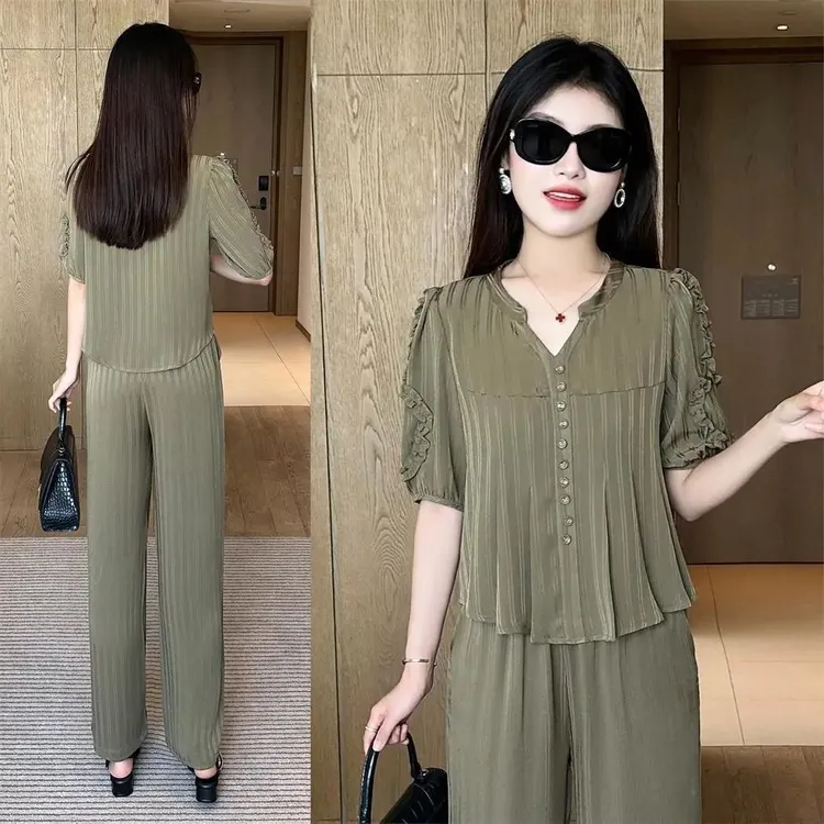 洋气衣服女甜美可爱风格衣服温婉大方衣服出游服装减龄短袖大码