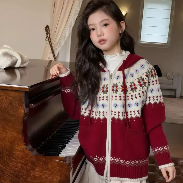 费尔岛宽松连帽红色新年衣服女童毛衣外套2025新款穿搭慵懒风开衫