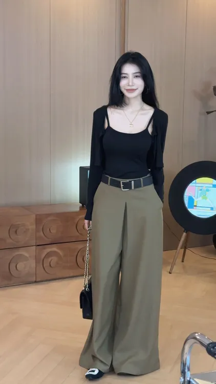 2025早秋新款时尚套装气质显瘦洋气休闲百搭性感辣妹吊带开衫长裤