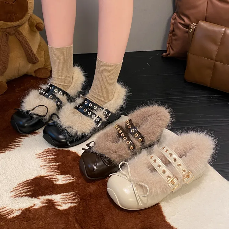 贾不假秋冬平底玛丽珍鞋女款2025新款蝴蝶结双扣带外穿单鞋毛茸茸