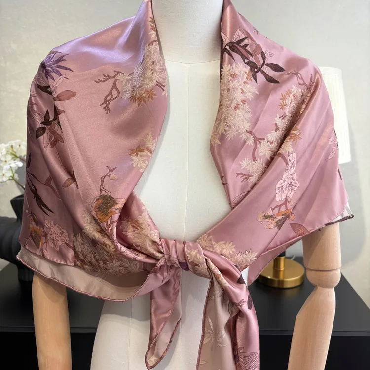 2025高档国风提花真丝丝巾女桑蚕丝方巾旗袍披肩围巾妈妈节日礼物