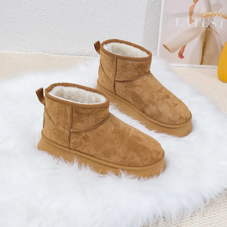 雪地靴休闲棉靴女鞋缝制冬季中筒防滑保暖加厚时尚