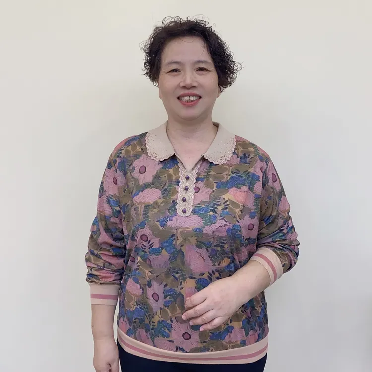 秋季中老年洋气妈妈装高端钉珠气质翻领粉花红格子时尚上衣905