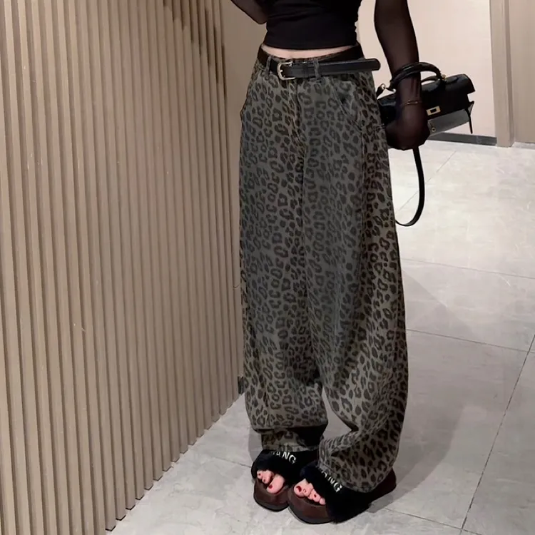 【钻石店铺优选】秋冬新品时尚百搭韩系显瘦高腰豹纹牛仔裤弯刀裤女