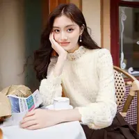 香系半高领蕾丝衫女2025冬季新款打底小衫温柔风米色软糯上衣