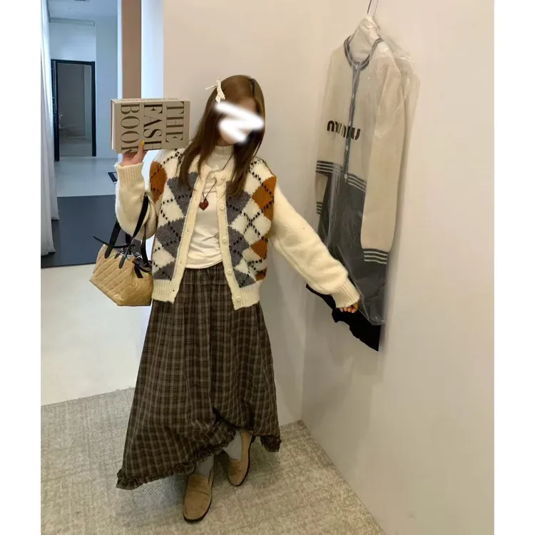 韩系复古菱形撞色针织开衫毛衣秋冬设计感百搭针织衫上衣女菱格子