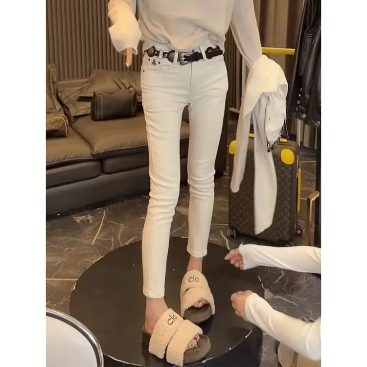 2025早秋新款高腰简约小脚牛仔裤女九分洋气修身显瘦小个子萝卜裤