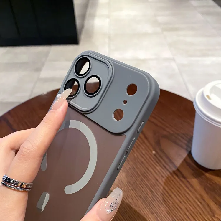 iPhone17PROMAX磨砂磁吸手机壳适用苹果16镜头膜全包15肤感保护套