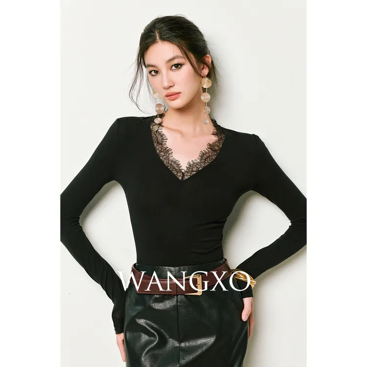 WANGXO 蕾丝拼接V领天丝羊毛针织打底衫  2531006W