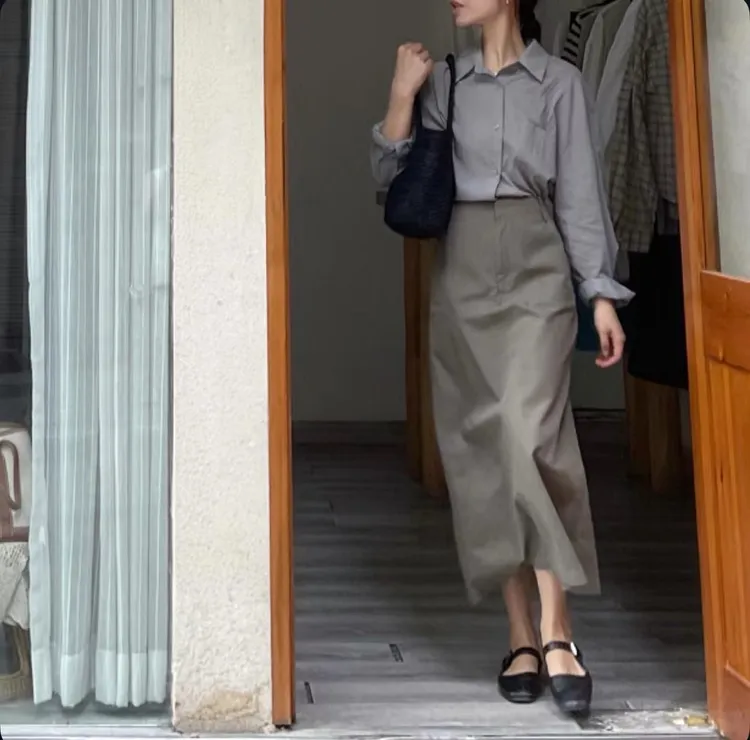 秋季时尚穿搭一整套女2025新款气质休闲衬衫搭配半身裙两件套装潮