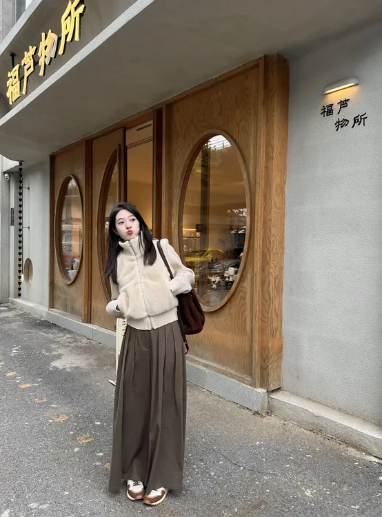 2025冬季流行拉链厚款修身显瘦潮流时尚气质保暖外套复古阔腿裤女