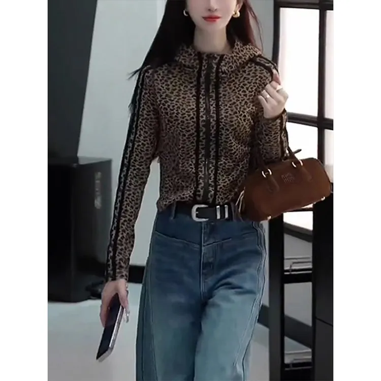时尚新款豹纹小衫2026春季新款修身显瘦百搭连帽卫衣洋气时髦外套