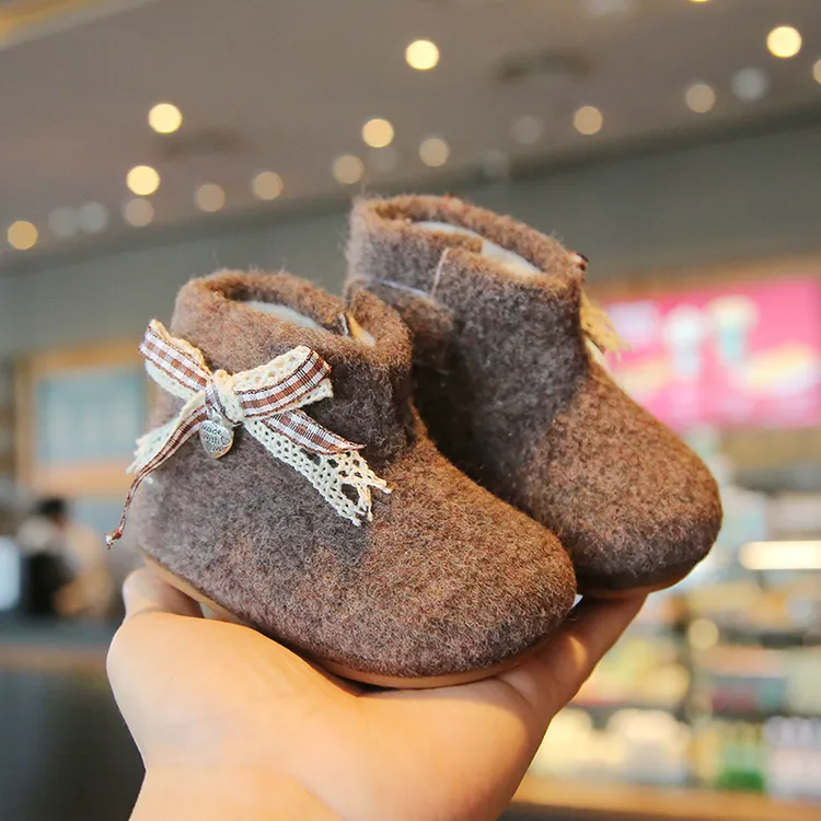 冬季新款高帮公主靴0-2岁女宝宝加绒软底百搭保暖防滑雪地靴