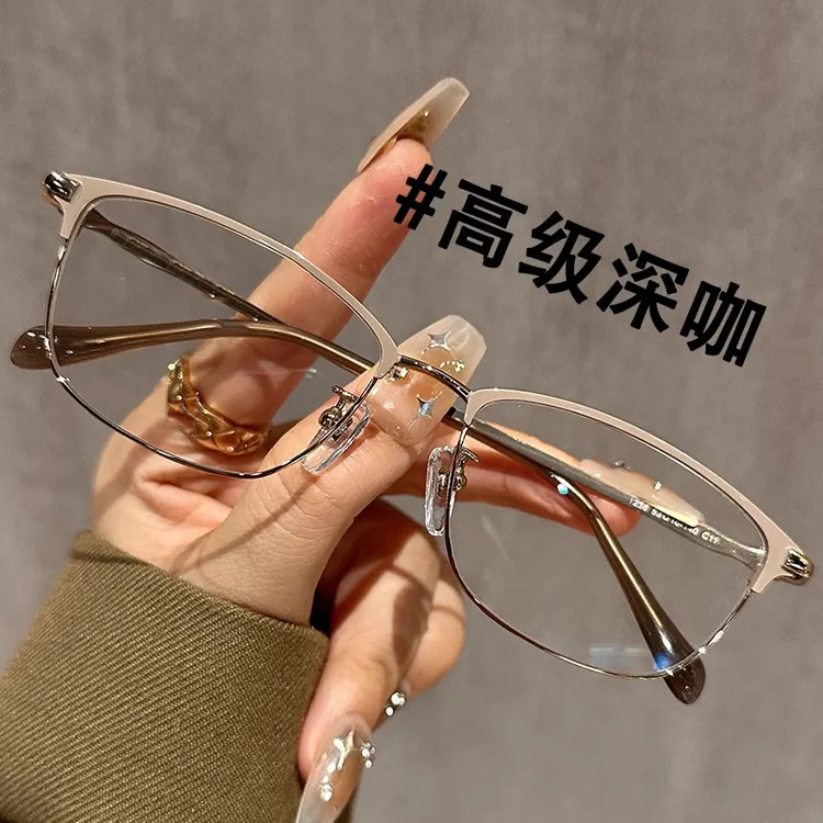 2025新款时尚老花眼镜女眉线框洋气显年减龄轻超轻防蓝光老花镜女
