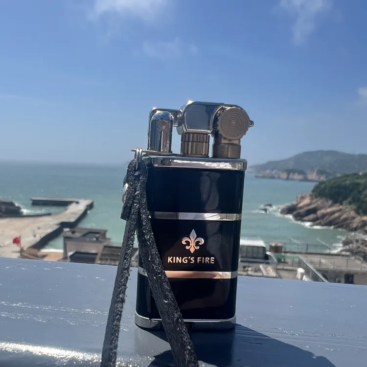 情人节礼物轻巧迷你小巧漆面煤油打火机情侣款便携式火机