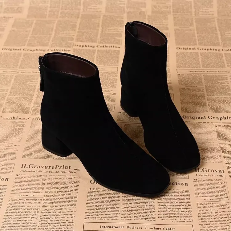 【万达撤柜】2025新款磨砂皮短靴粗跟圆头百搭软皮绒面瘦瘦靴子粗跟