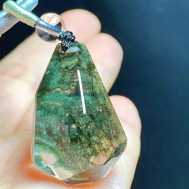东海水晶天然随形绿幽灵水晶吊坠毛衣链通透原石项坠男女款聚宝盆