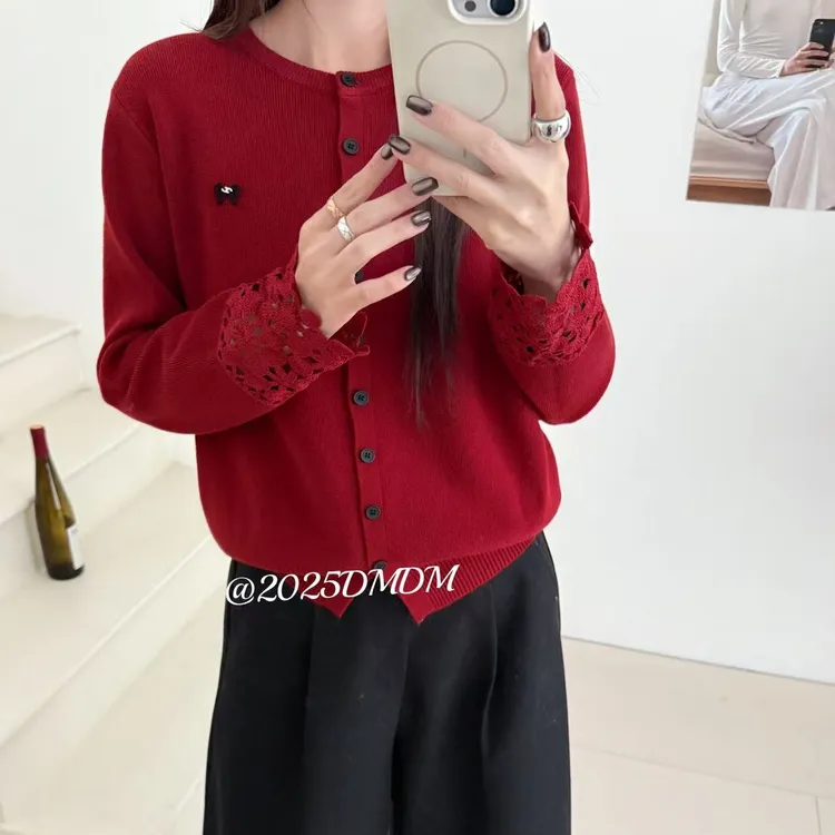 新年款韩系立领蕾丝镂空单排扣针织开衫女（衣长58左右）