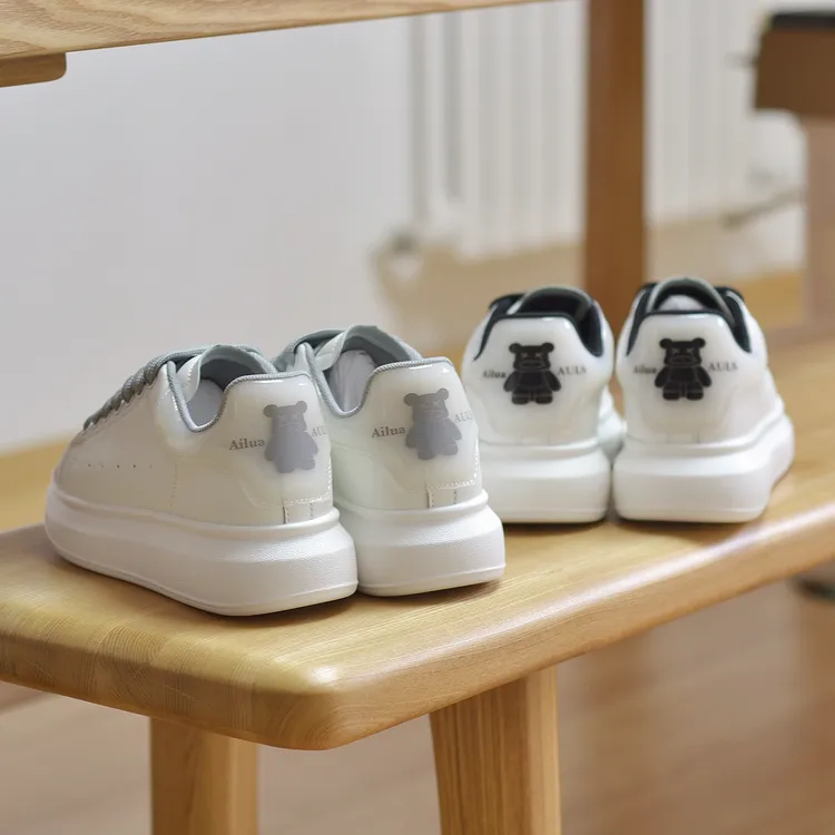 潮牌设计小熊厚底运动板鞋男女情侣百搭厚底增高小白鞋春秋休闲鞋