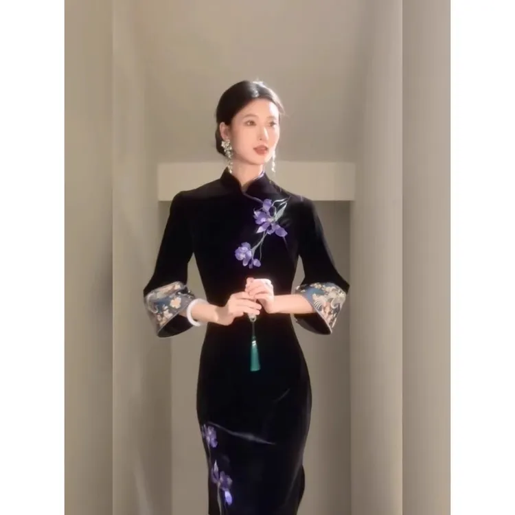 画报夫人自制高级刺绣手工丝绒旗袍倒大袖旗袍连衣裙秋冬黑色重磅