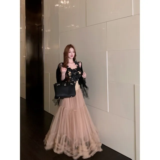 春季性感镂空花朵吊带背心蕾丝披肩网纱半身裙时尚纯欲风三件套女